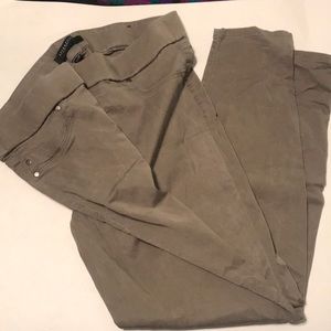 Liverpool jeggings - tan size 14/32